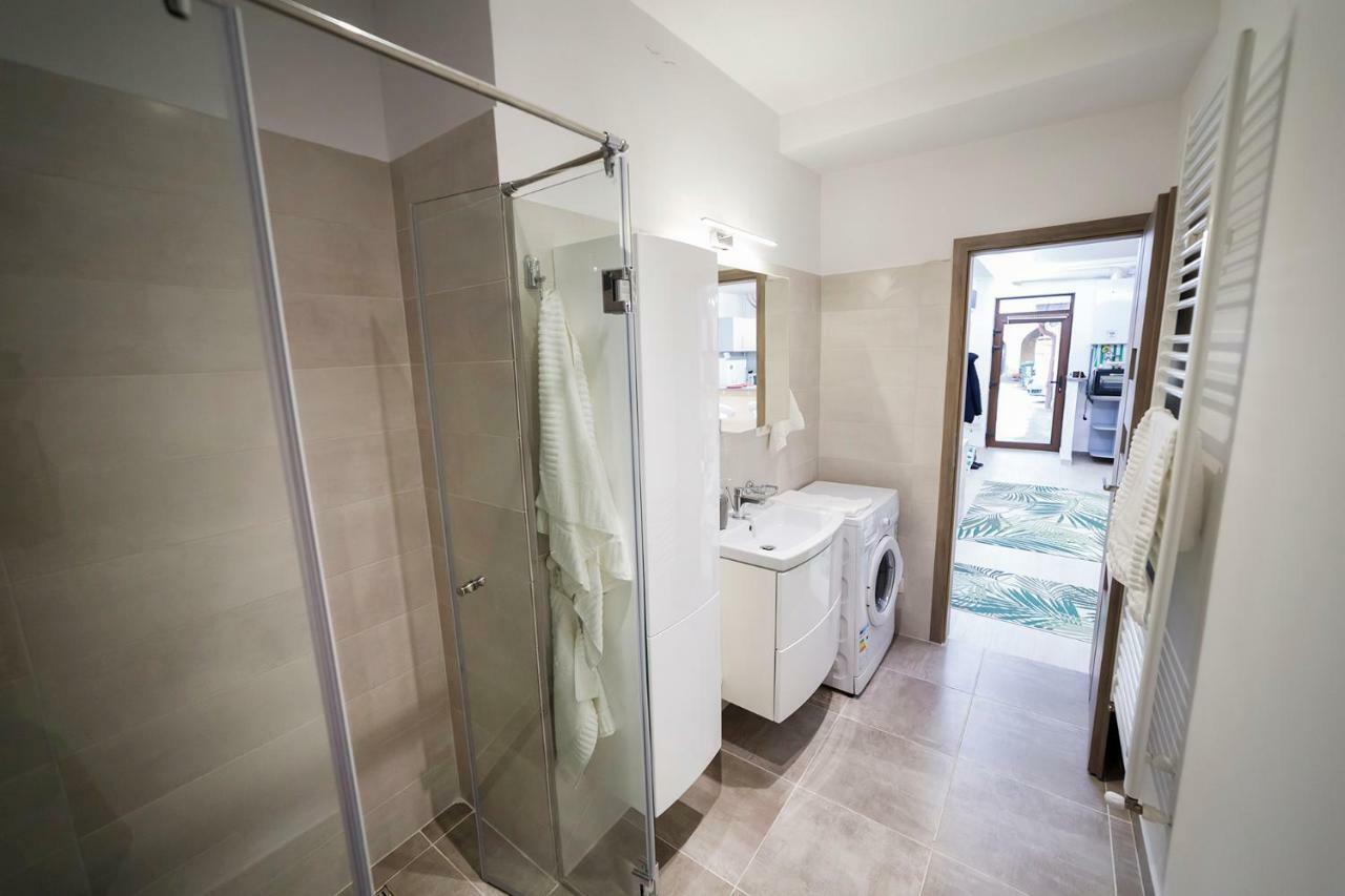Central Apartment- Shumi'S Cluj-Napoca Eksteriør bilde